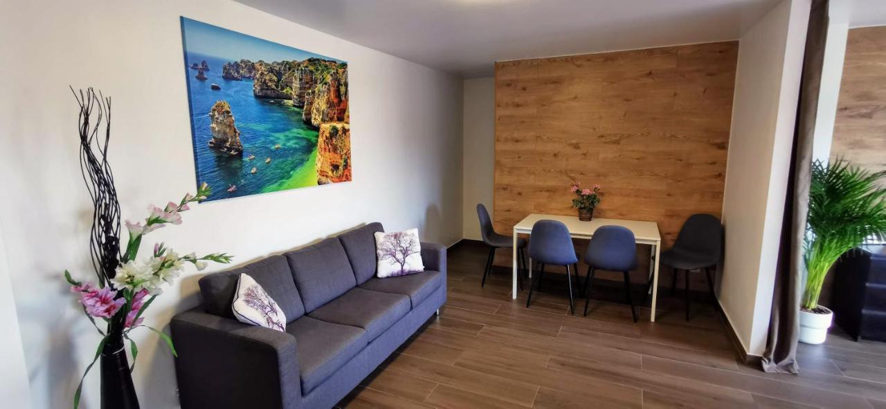 Charme Apartment *